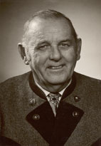 Gielge, Hans 1901-1970 - click here Gielge, Hans 1901-1970 - click here